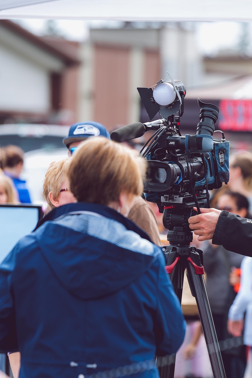our-journey-02 reporter, news, journalist, tv, channel, city, day of the city, holiday, audience, spring, bright, camera, operator, video, equipment, shooting, professional, media, nature, digital, stream, reportage, lens, interview